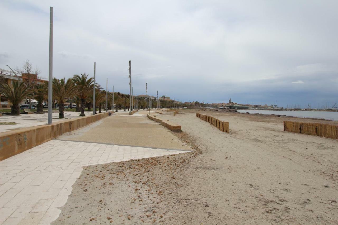 Family Apartment On The Beach Alghero Bagian luar foto
